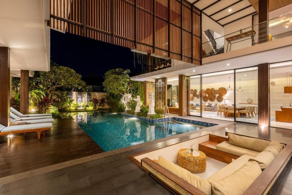 Jimbaran Luxury Boutique 4 BR Pool Villa  Villa in Kuta Selatan