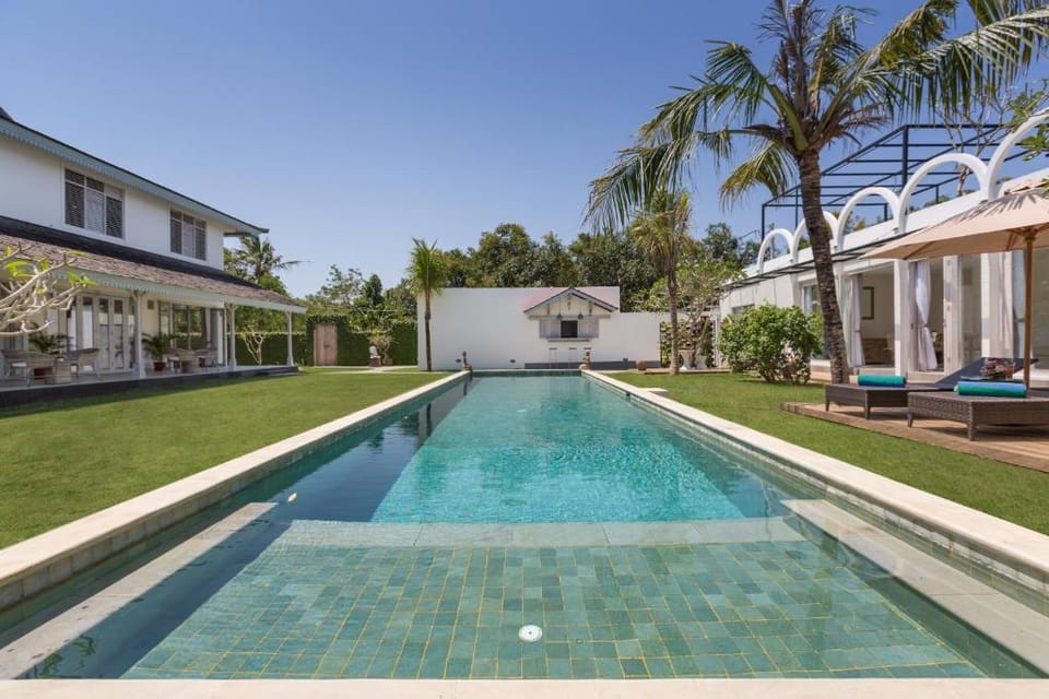 Jimbaran Super Huge 5 BR Private Pool Villa Villa in Kuta Selatan