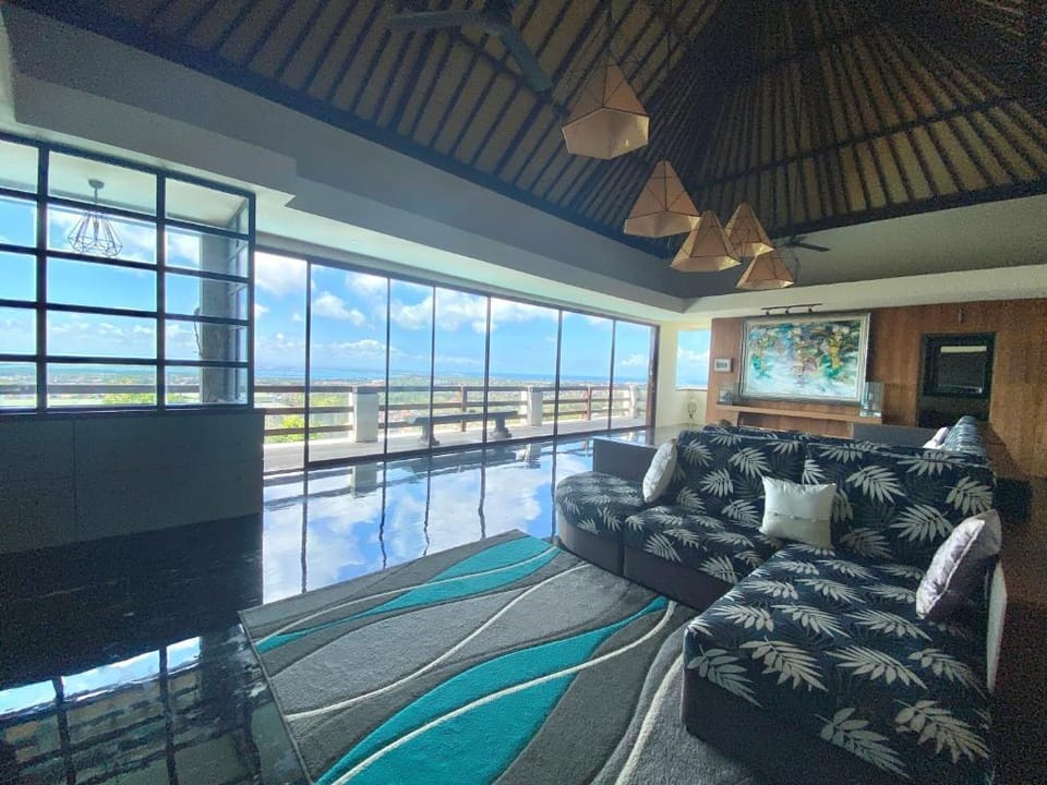 Ungasan Jimbaran Cave Street 3 BR Pool Villa Villa in Kuta Selatan