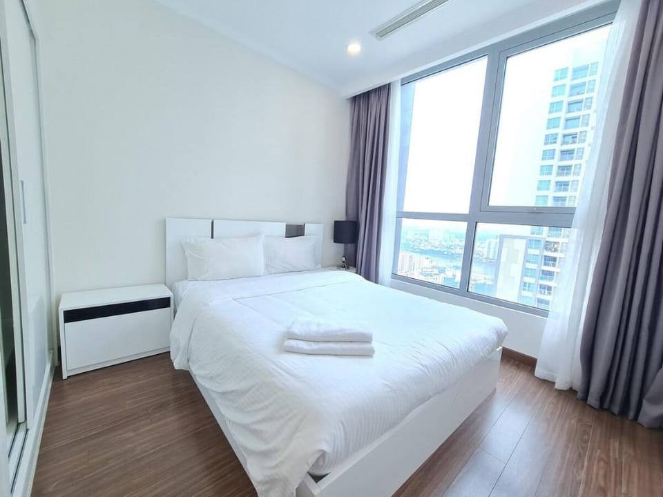 Vinhome Central Park Cho Thuê Hai Phòng Ngủ  Vacation rental in Ho Chi Minh City