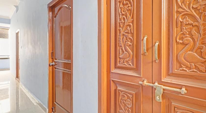Hotel O RBS Square Langer Houz Hotel in Hyderabad