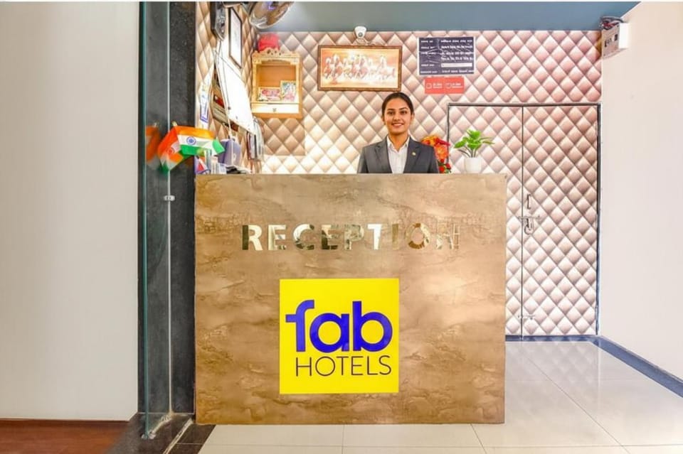 FabHotel Nidhivan - Udhana Teen Rasta Hotel in Gujarat