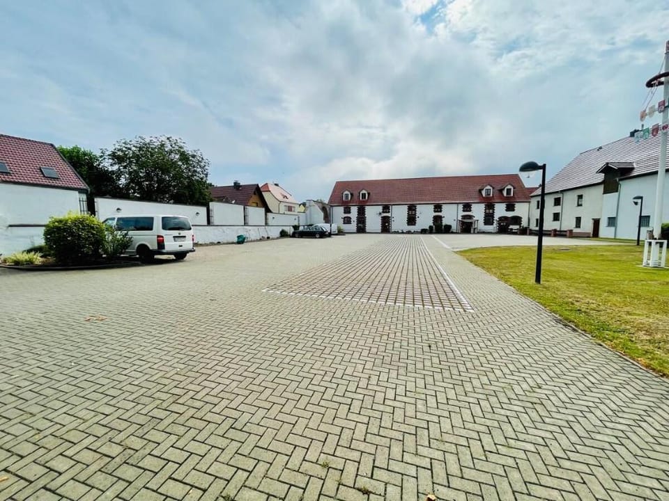 Eine Etage im historischen Gästehaus bei Magdeburg Apartment in Magdeburg