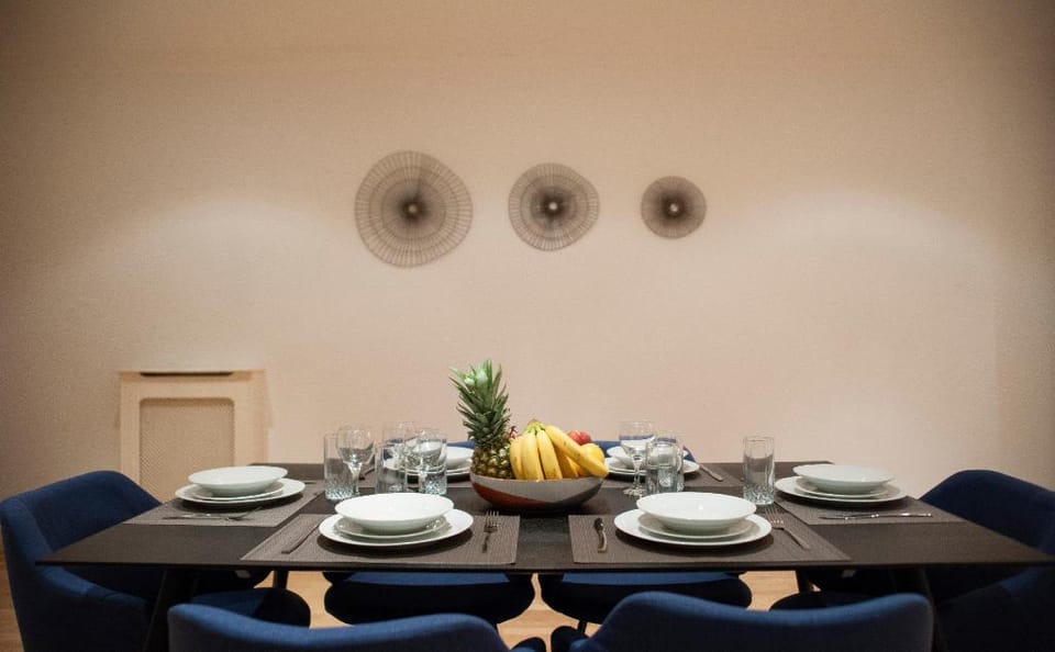 Stay in Style in our Spacious & Unique Hoxton Apt Apartment in London Borough of Islington