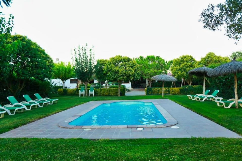 villa 9 hab (16-25) | piscina privada | Can Micos Villa in Selva
