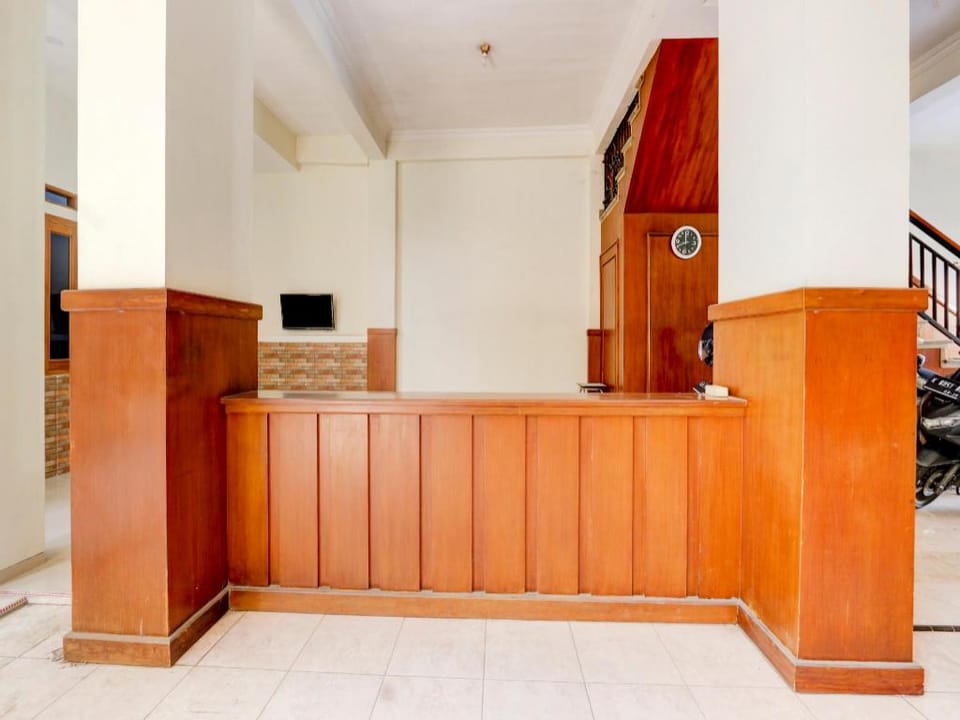 OYO 90373 Griya Nira 3 Syariah Putri Hotel in Special Region of Yogyakarta