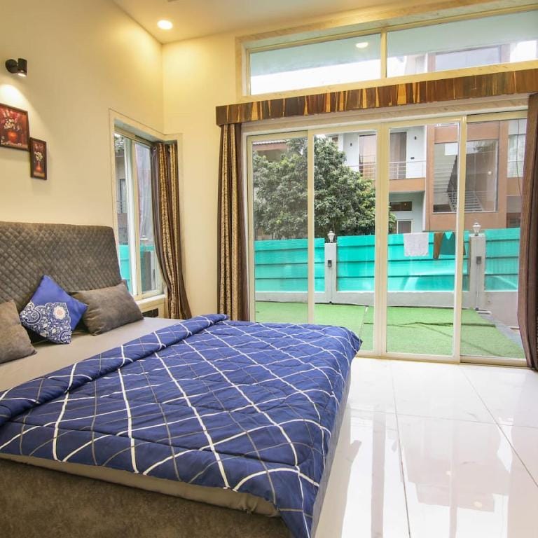 ENROUTE VILLAS 4 Bedroom villa with private pool Villa in Lonavla