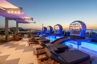 Onira Suite Dreams Apartment in Crete
