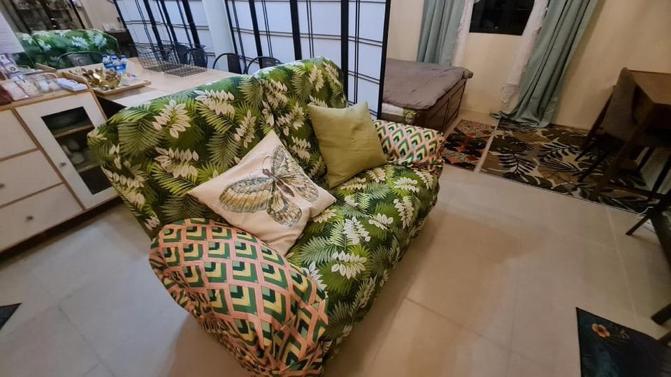 Tagaytayw/Netflix,Disney+CoffeeToiletries&Recliner Apartment in Tagaytay