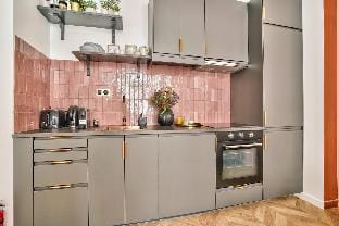 NEW Eiffel Tour ! Splendid 2BR & 1 BR Apt in Paris Apartment in Paris