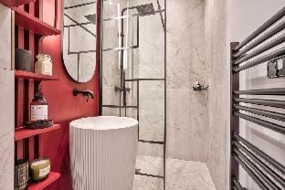 NEW! Eiffel Tour Splendid 2BR apt in Paris Vacation rental in Paris