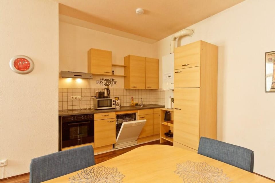 Apartment No. 3 near Vienna Schönbrunn Westbahnhof Apartment in Vienna
