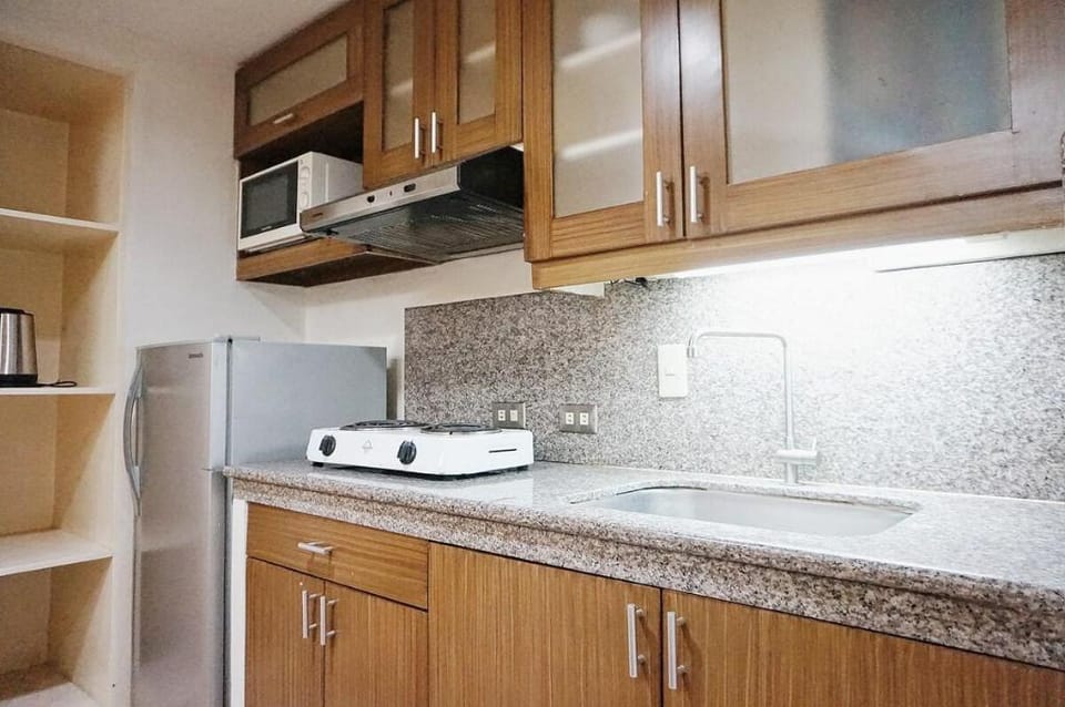 Lovely 1 Bedroom Suite in Makati City Vacation rental in Makati