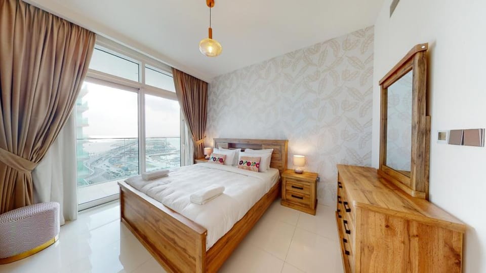 Huge Beachfront 3BR with Yacht Club/Marina/Seaview Apartment in Dubai