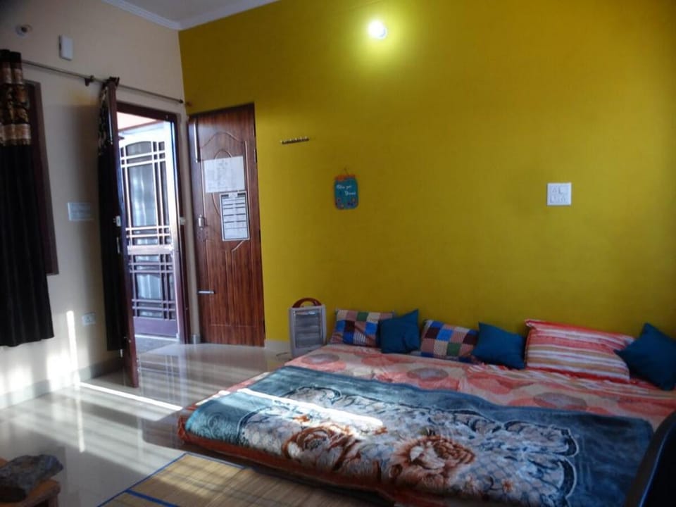 Himalayan View Room Near Ranikhet, kosi, Almora-2 Vacation rental in Uttarakhand
