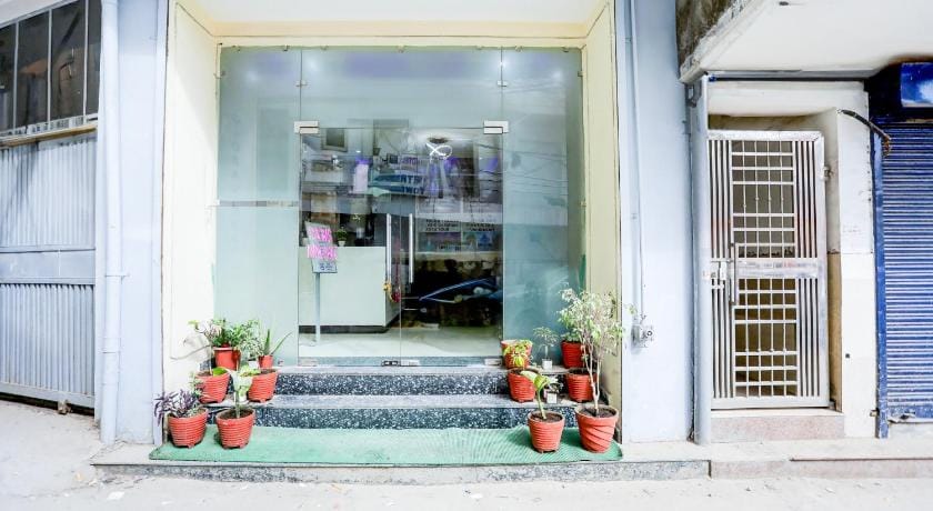 Hotel Global Stay near Airport Apartment in New Delhi