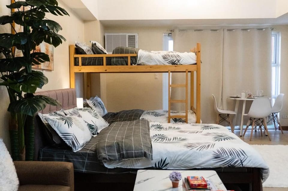 A2J Luxury Venice Studio Suite Near BGC Malls Apartment in Makati