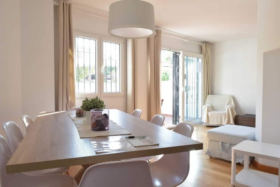 Casa Jasmine,  Modern Villa for 7 Vacation rental in Marbella