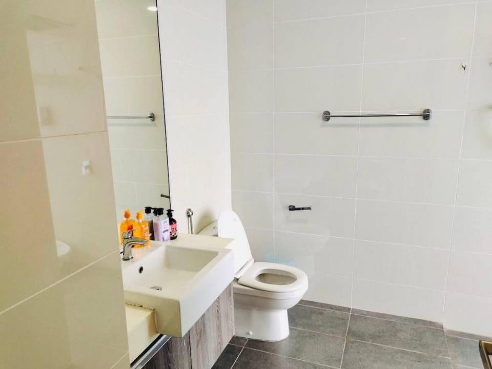Modern Style Apartment @JB Mosaic 2Bedroom 6-12pax Vacation rental in Johor Bahru
