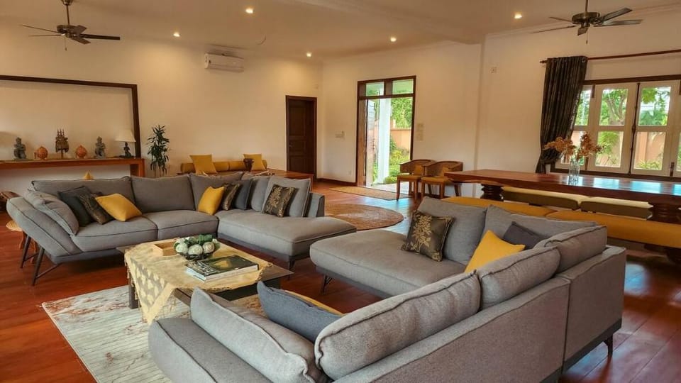 Villa Leakhena - Colonial Style 12 Bedrooms Villa Villa in Krong Siem Reap