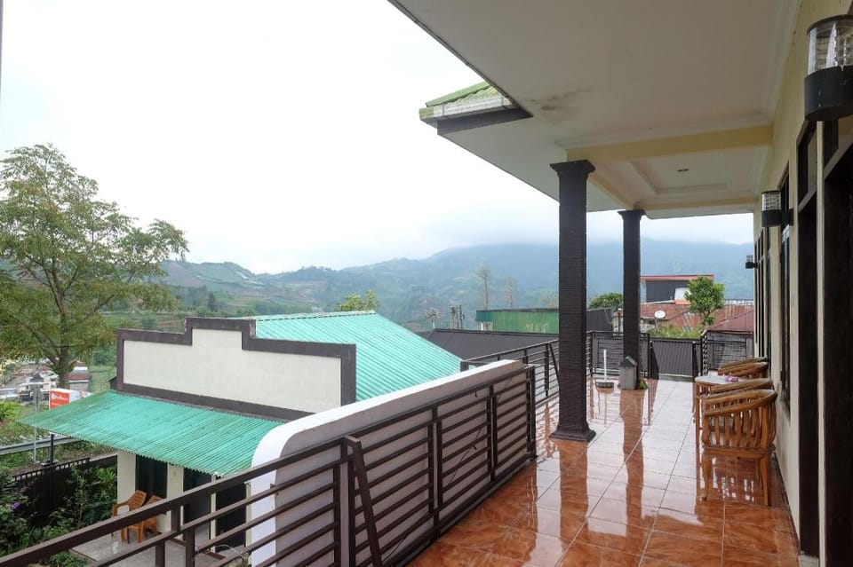 RedDoorz Syariah near Gardu Pandang Dieng Hotel in Indonesia