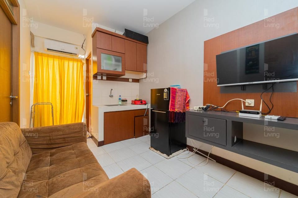 Redliving Apartemen Cinere resort - Gold Room Hotel in South Jakarta City