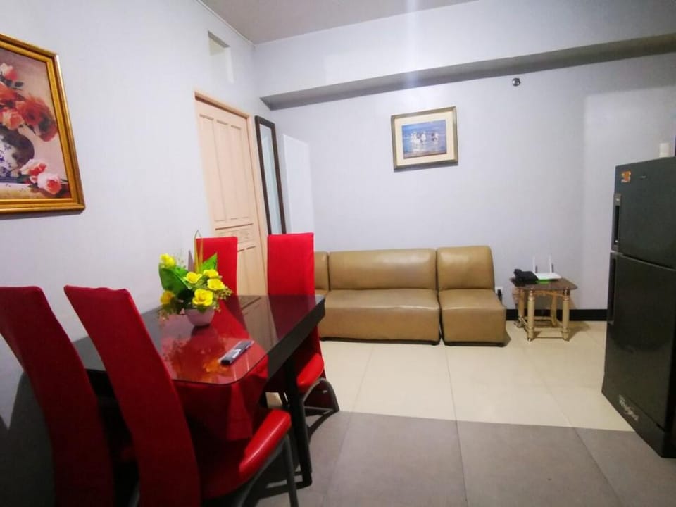 A very cozy secured place to stay within BGC

 Vacation rental in Makati