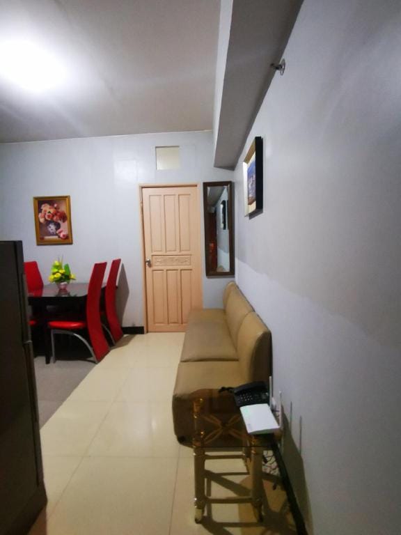 A very cozy secured place to stay within BGC

 Vacation rental in Makati