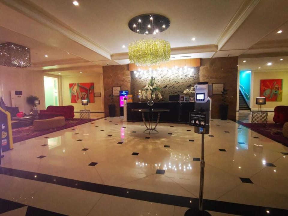 A very cozy secured place to stay within BGC

 Vacation rental in Makati