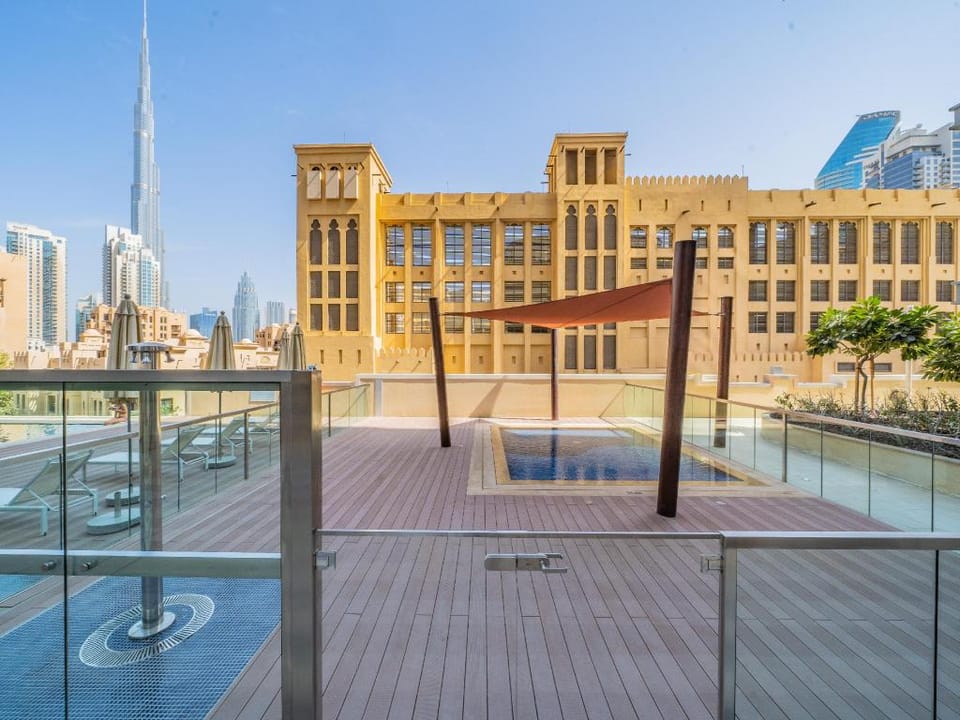 Downtown Stylish Condo With Beautiful City Views Apartment in Dubai