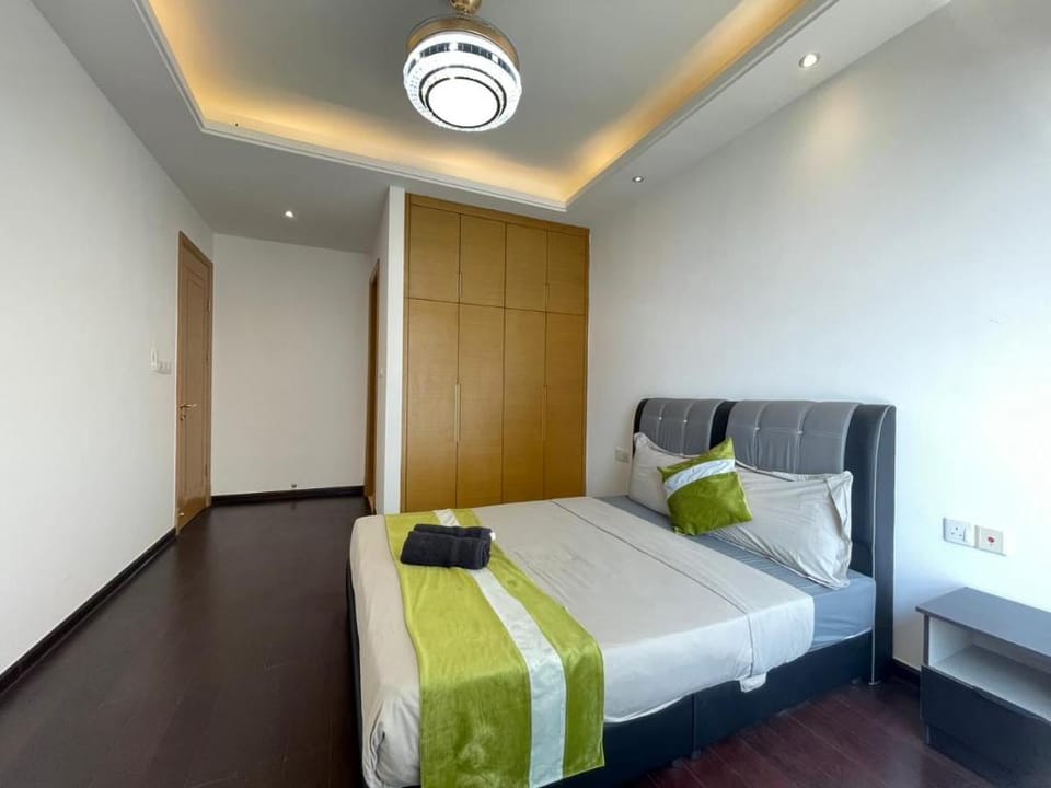 Causeway Sea View 3bedroom @ R&F Princess Cove Apartment in Johor Bahru