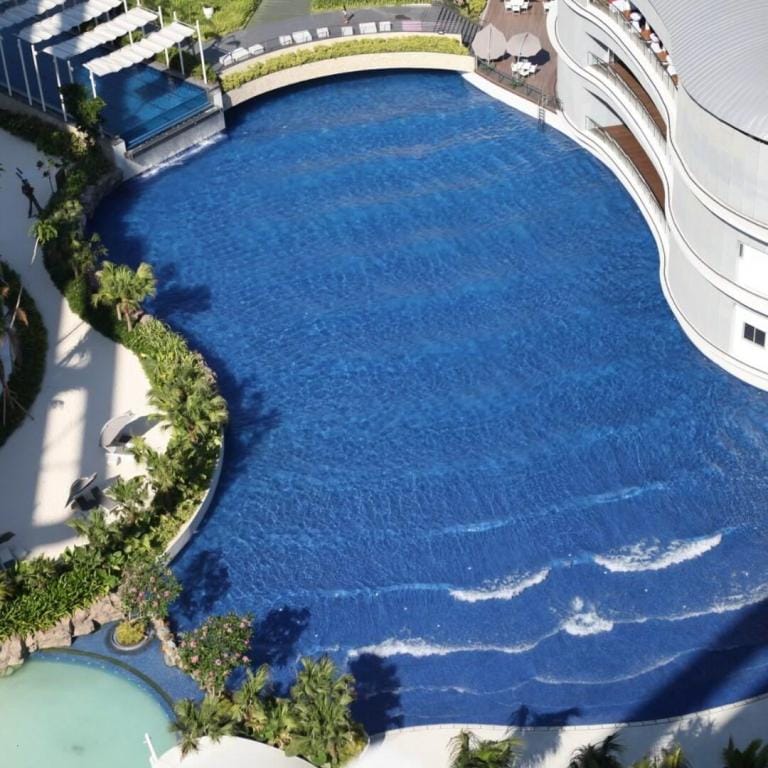 Condo in Parañaque - Azure Beach Apartment in Paranaque