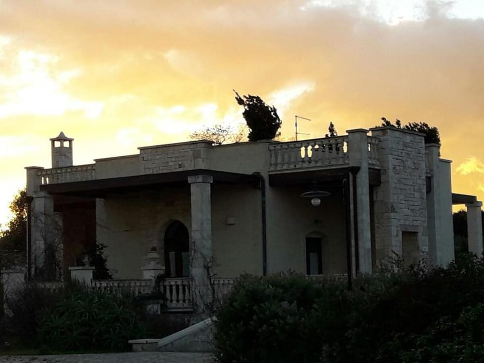 v.PUGLIESE ROSMARINO 6 pax only 900 m to the beach Villa in Apulia