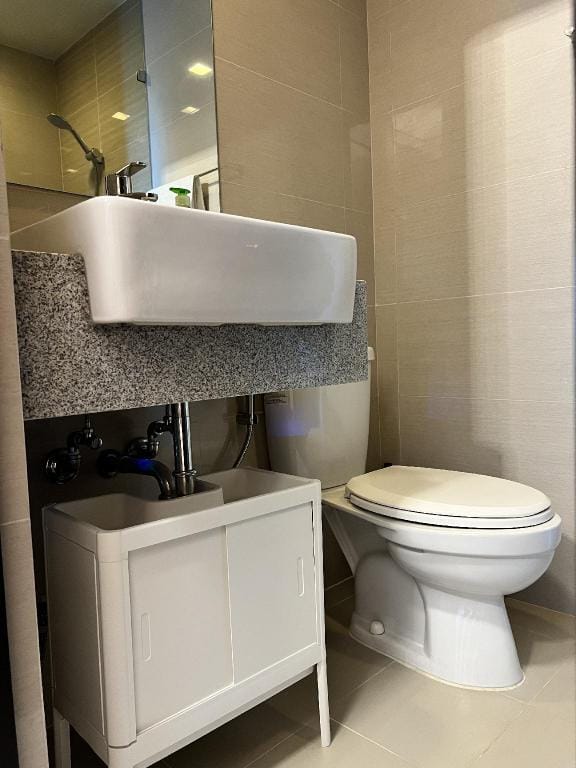 Cozy 1 BR with balcony, WIFI @Uptown Parksuites II Apartment in Makati