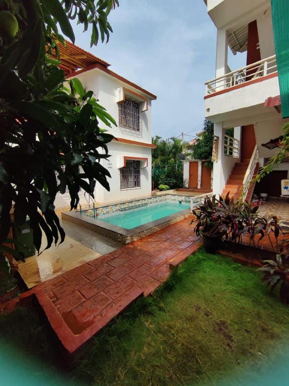 Redstone House by Ekdant Holiday Home Vacation rental in Maharashtra