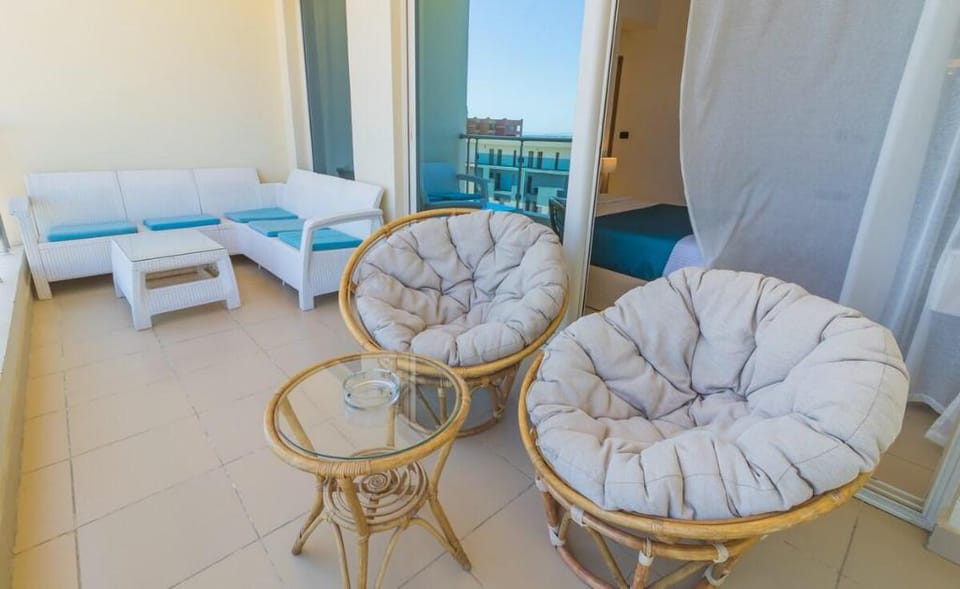 FAMILY SUITE WITH SEA VIEW 320 Apartment in Hurghada