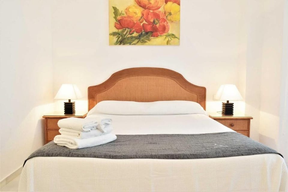 Three Bedroom - Direct Pool Access - C21 Apartment in Marbella