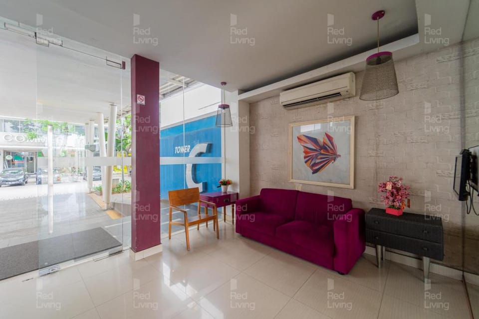 RedLiving Apartemen Aeropolis - Ivan Tower AR1 Hotel in West Java