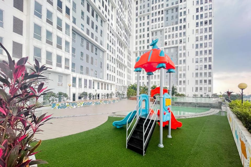 RedLiving Apartemen Patra Land Urbano - Happy Rooms Tower Mid-West with Netflix Hotel in West Java