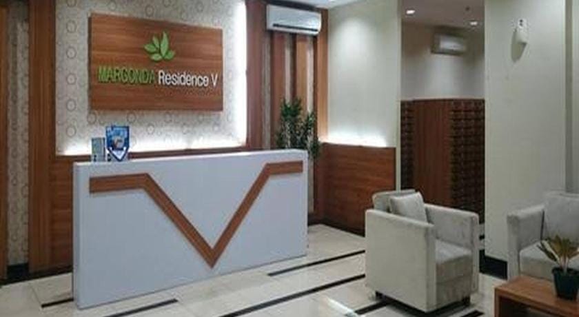 RedLiving Apartemen Margonda Residence 5 - Ens Room with Netflix and Breakfast Hotel in West Java