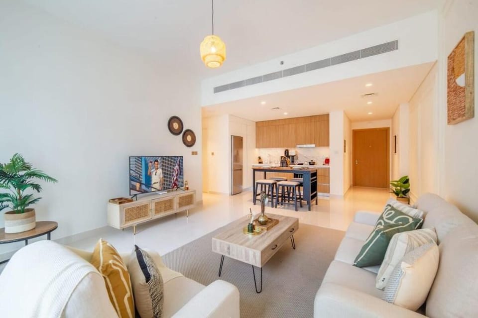 Stylish 1 BR in Emaar Beachfront 2 mins to Beach Vacation rental in Dubai