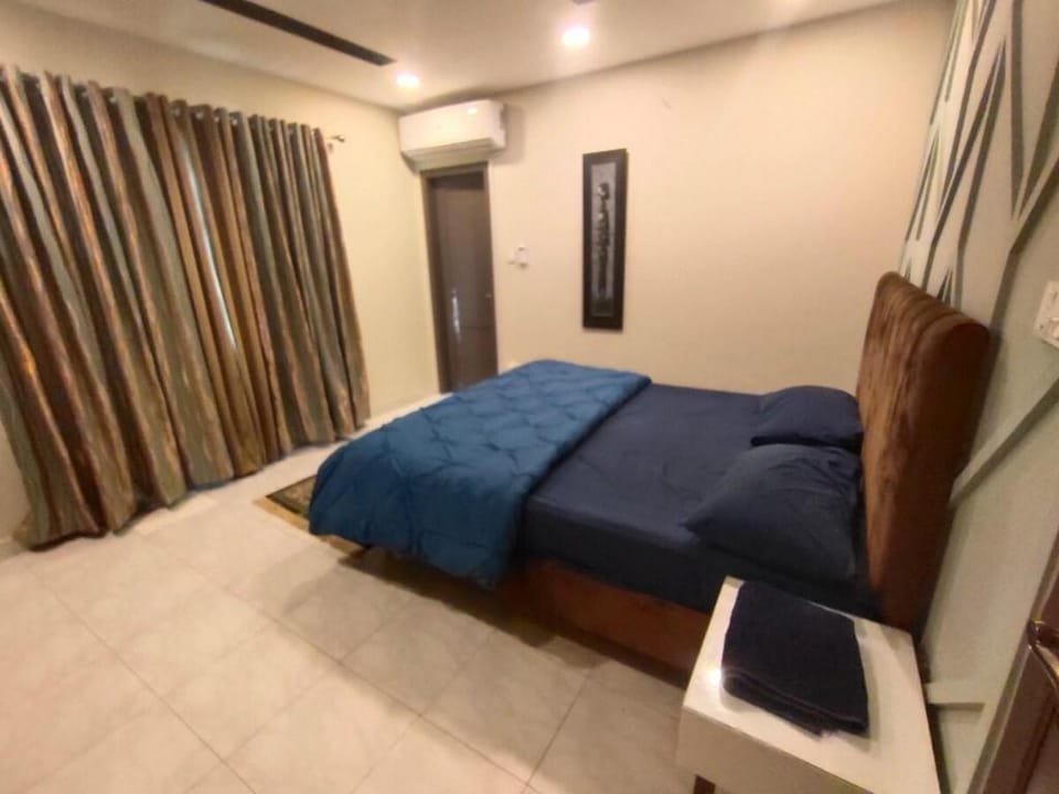 Luxurious & Cozy 1BHK Apartment, Wi-Fi+Smart TV Apartment in Islamabad