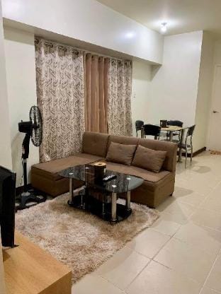 Brixton Place Kapitolyo Pasig  Apartment in Mandaluyong