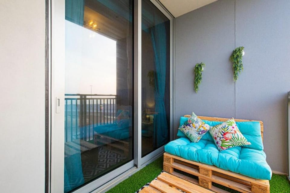 Stylish Marina View 1 Bedroom Apartment Vacation rental in Dubai