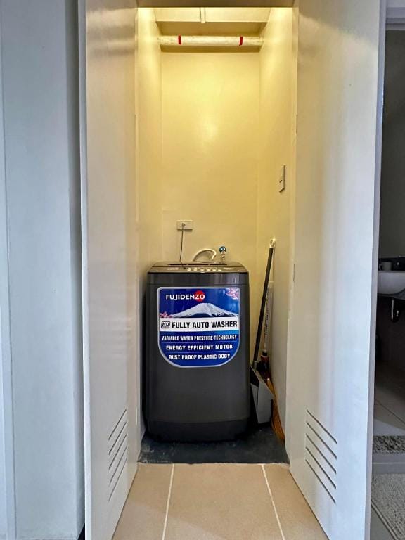BGC-Ortigas Link Condo Apartment in Mandaluyong