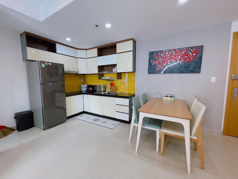 HHomes - 2BR Nice View Masteri Thao Dien &Pool GYM Apartment in Ho Chi Minh City
