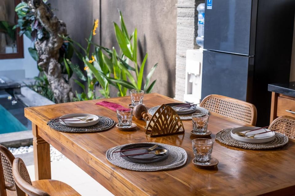 Seminyak Center ★ Balinese & Modern 3 bdr villa Villa in Kuta