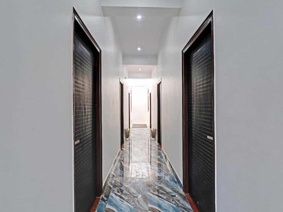 Hotel Royal Inn Hotel in Lucknow