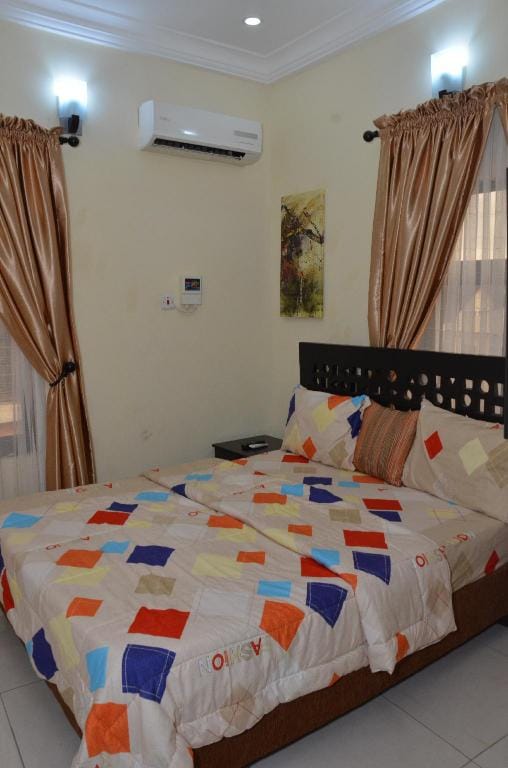 Cozy 4 Bedroom Apartment for Family Holidays Apartment in Lagos