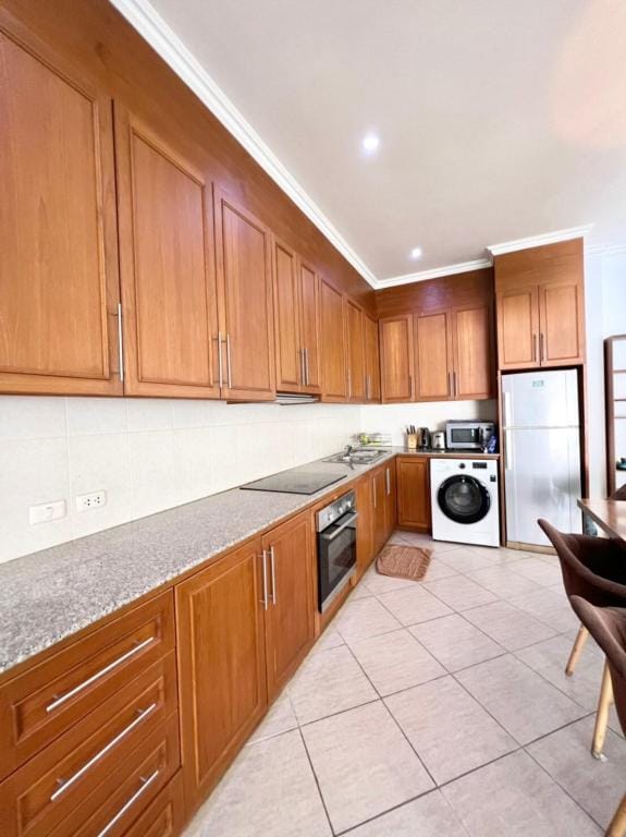 Three Bedroom Pool Villa 2 km walking street  Villa in Pattaya City